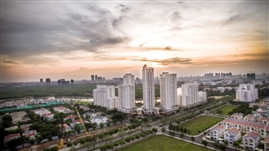 Foreign investors in race to take over real estate projects in Vietnam