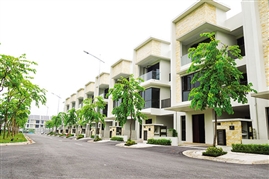 Subdivision of villas as high-end market downsizes